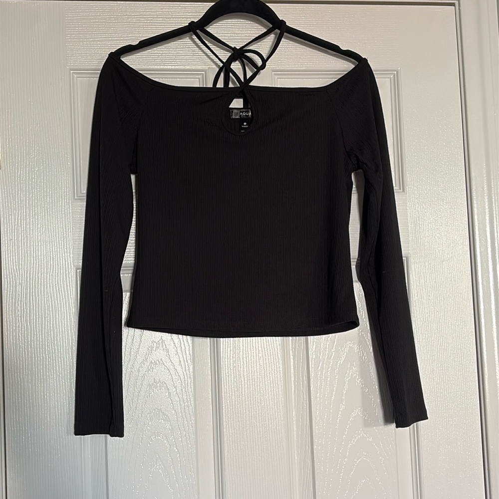 Off the shoulder long sleeve top
